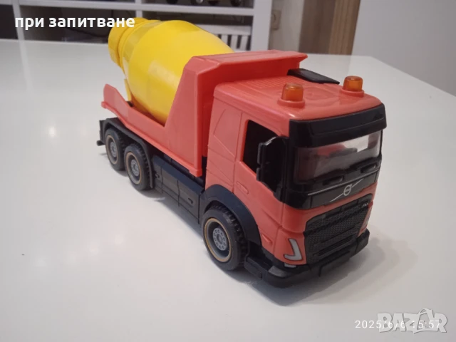 Volvo FM бетоновоз, Dickie, 22 см., снимка 6 - Коли, камиони, мотори, писти - 50575408