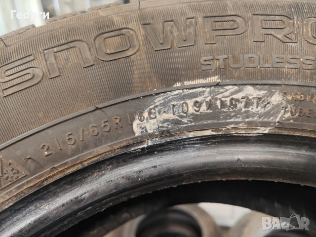 2бр.зимни гуми 215/65/16C Nokian, снимка 4 - Гуми и джанти - 53212930