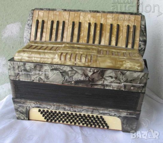 Piakordia стар акордеон, седеф, Пиакордия, акордеони, снимка 2 - Акордеони - 28876793