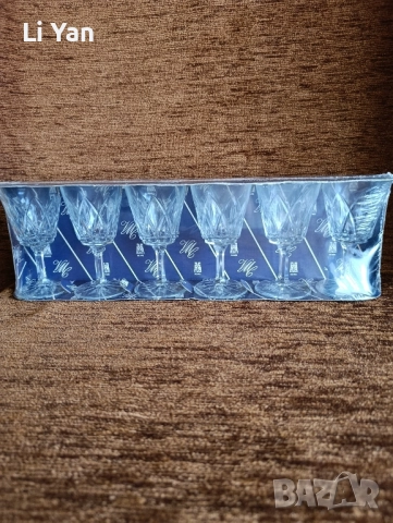 Чаши за шампанско и вино