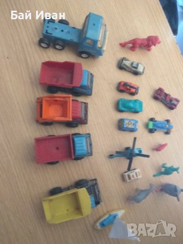 СТАРИ ИГРАЧКИ, снимка 4 - Коли, камиони, мотори, писти - 43582296