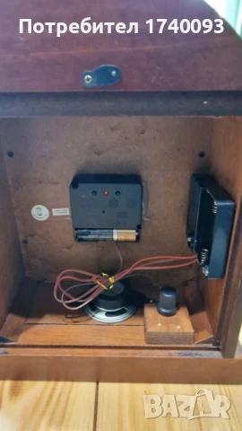 Ретро настолен часовник с батерия, снимка 3 - Антикварни и старинни предмети - 51274497