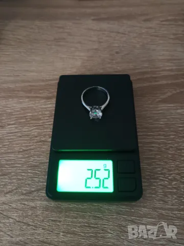 Пръстен бяло злато с диамант 18к, златен пръстен, годежен пръстен, кутийка за пръстен, снимка 2 - Пръстени - 48508955