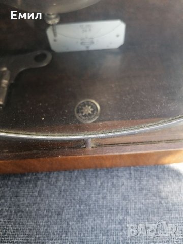 Колекционерски стенен часовник JUNGHANS , снимка 5 - Колекции - 33266988