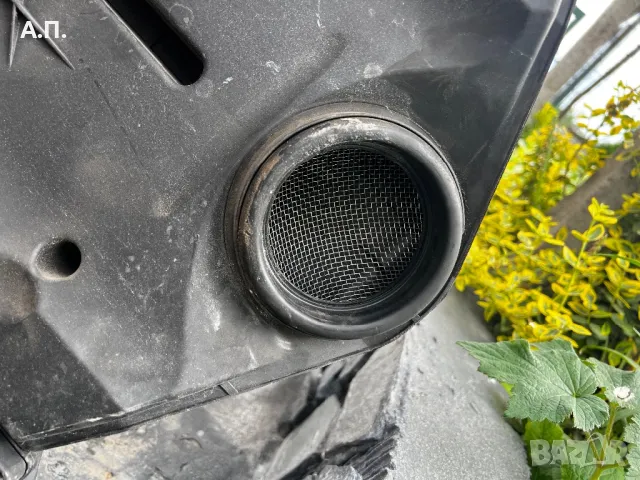 Капак двигател с нови въздушни филтри  w220, снимка 2 - Части - 50158443