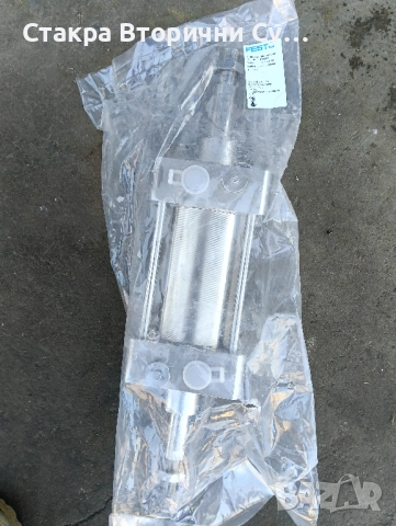 Пневматичен цилиндър