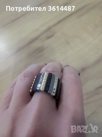 Ефектен пръстен, снимка 3 - Пръстени - 52882690