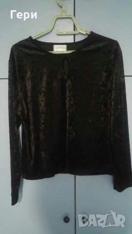 Черна плюшена блуза, снимка 2 - Блузи с дълъг ръкав и пуловери - 28716649