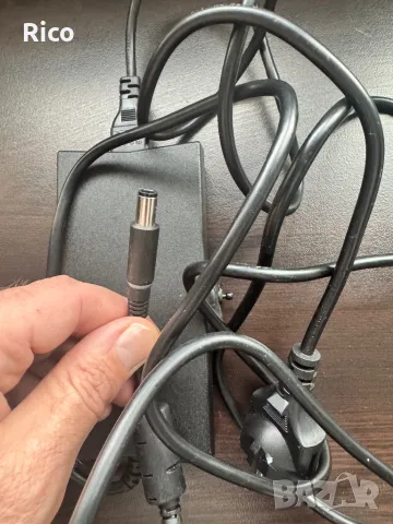 Оригинално Зарядно Dell 130W, снимка 5 - Кабели и адаптери - 49778976