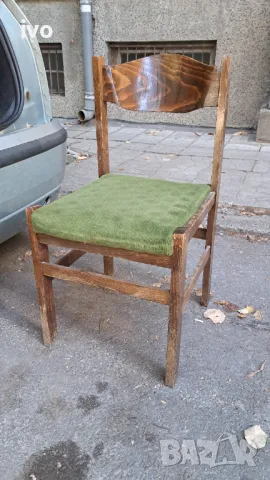 Продавам стол