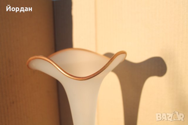 Немска стъклена ваза, снимка 2 - Антикварни и старинни предмети - 43573162