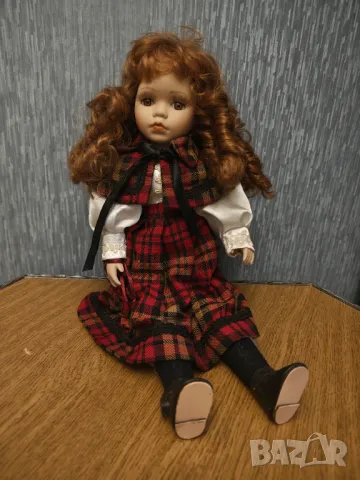 Колекционерска порцеланова кукла 70 год, снимка 2 - Колекции - 50317442