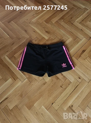Оригинални дамски спортни къси гащи Puma и Adidas размер M-L , снимка 9 - Спортни екипи - 50737385