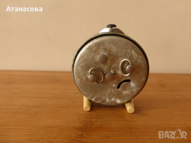 Будилник Слава с 2 крачета часовник, снимка 4 - Антикварни и старинни предмети - 43051530