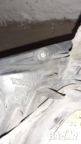 Фар десен за Toyota Land Cruiser Fj150 (2009-2014г) xenon, снимка 4 - Аксесоари и консумативи - 38428400