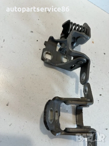 Предна дясна врата с панти горна и долна за Jeep Compass 2.2 CRD (2011) 85574F, снимка 2 - Части - 53596694