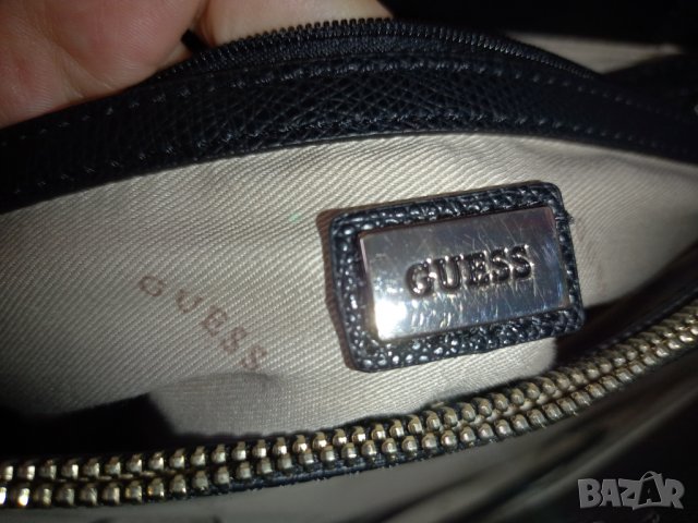 Черна чанта Guess , снимка 4 - Чанти - 39302731