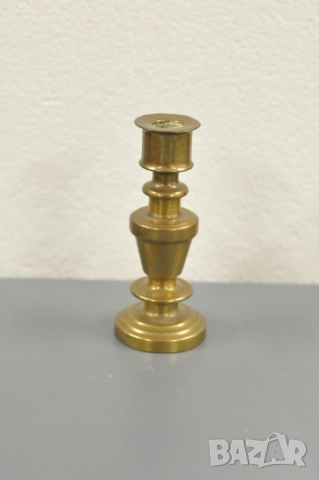 Стар месингов свещник, снимка 3 - Антикварни и старинни предмети - 52857284
