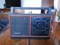 Старо радио,радиоприемник Гиала 404, снимка 1 - Антикварни и старинни предмети - 43989467