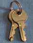 Две малки ключета за катинар за КОЛЕКЦИЯ ДЕКОРАЦИЯ АРТ ИНСТАЛАЦИЯ 40943, снимка 1 - Колекции - 44872539