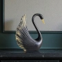 Нова Статуетка Лебед - Фигура за Декорация бял или черен -20см, снимка 1