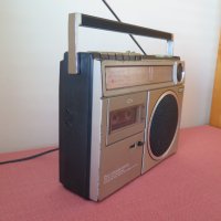 Vintage SONY CFM 31S- Радиокасетофон ,1977, снимка 6 - Радиокасетофони, транзистори - 43365737