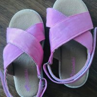 Розови сандали за момиче, снимка 4 - Детски сандали и чехли - 28879557