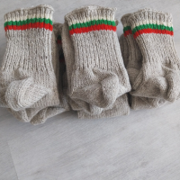 Вълнени чорапи ръчно плетени, снимка 10 - Мъжки чорапи - 44926800