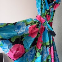 Луксозна официална рокля за повод на цветя от немачкаема коприна с пришита подплата. Размер: М, L. , снимка 4 - Рокли - 40523132
