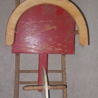 Детско люлеещо се столче,дървено конче от Соца., снимка 2 - Други ценни предмети - 43185080