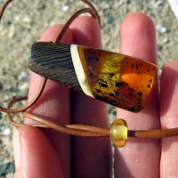 Ръчно изработена висулка от кехлибар, каква никой друг няма / Handmade amber pendant no one else has, снимка 4 - Колиета, медальони, синджири - 33341222