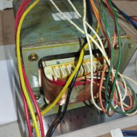 Продавам ГОЛЯМ трансформатор 2*40 и 2*37.5 V ~800VA, снимка 1 - Друга електроника - 44103212