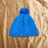 Оригинална зимна  шапка на The North Face, снимка 3 - Шапки - 39595941