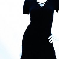 мини рокля Х&М с връзки тип корсет, снимка 1 - Рокли - 35467353