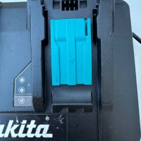 Makita DC18RD - Двойно бързо зарядно за 2 батерии с USB порт, снимка 3 - Други инструменти - 43628196