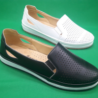 Дамски обувки 0900 бели и черни, снимка 1 - Дамски ежедневни обувки - 36510261