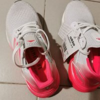 Дамски маратонки Adidas 37,5, снимка 7 - Маратонки - 37912977