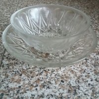 Комплект стъклени купички и чинии, снимка 1 - Сервизи - 37688837