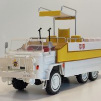 Star 660 Papamobile 1974 Папамобил - мащаб 1:72 на DeAgostini моделът е нов в блистер, снимка 1 - Колекции - 40187735