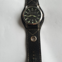 Мъжки кварцов часовник, снимка 4 - Антикварни и старинни предмети - 44924465