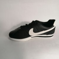 Дамски маратонки Nike ., снимка 2 - Маратонки - 40589043