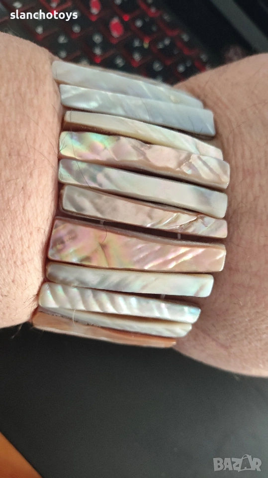 Гривна от плочки седеф на ластична основа, снимка 1