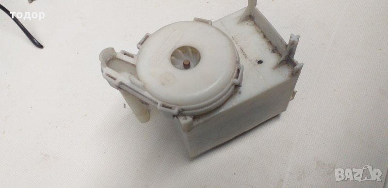 Бош Сименс водна помпа, снимка 1