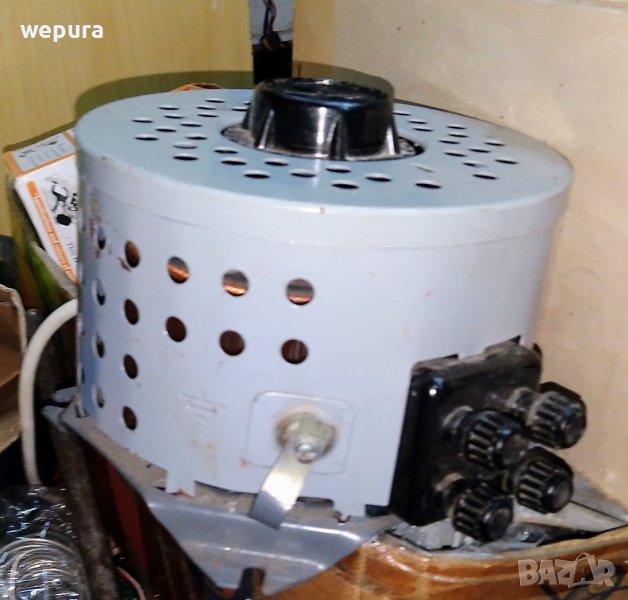 ЛАТЕР РЕГУЛИРУЕМ АВТОТРАНСФОРМАТОР 220 V, снимка 1