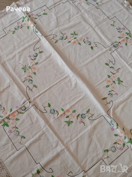Ръчно бродирана покривка , снимка 1