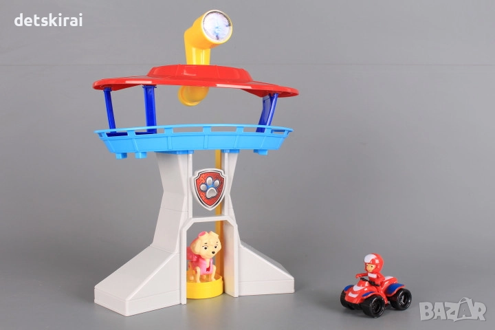 Наблюдателна кула с кученце и моторист, снимка 1