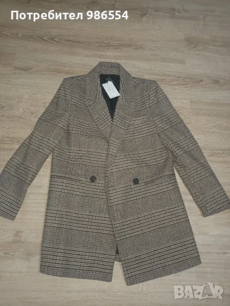 Ново дамско палто Stradivarius размер S каре, снимка 1