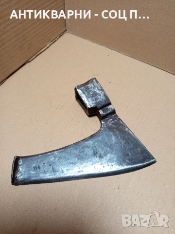 Соц Стара Ръчно Кована Брадва Кривица Номер 1., снимка 3 - Антикварни и старинни предмети - 52092471