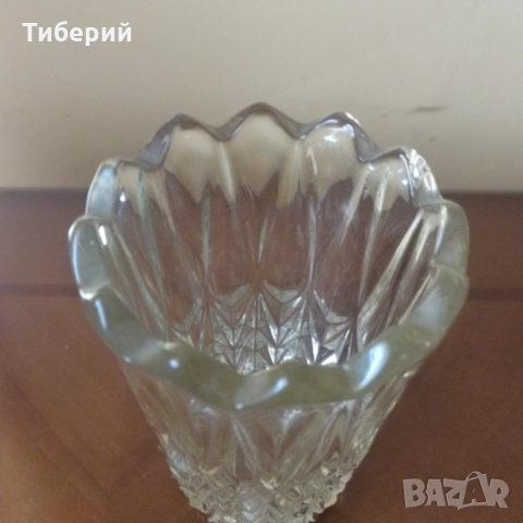 Стъклена ваза стара/ретро, снимка 5 - Вази - 52103808