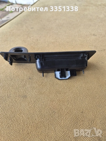 продавам дръжка за багажник бмв х3 2012 ф25 камера за задно виждане , снимка 2 - Аксесоари и консумативи - 53028591